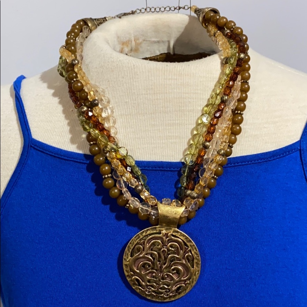 17” 5 strand necklace with 2”round pendant gold